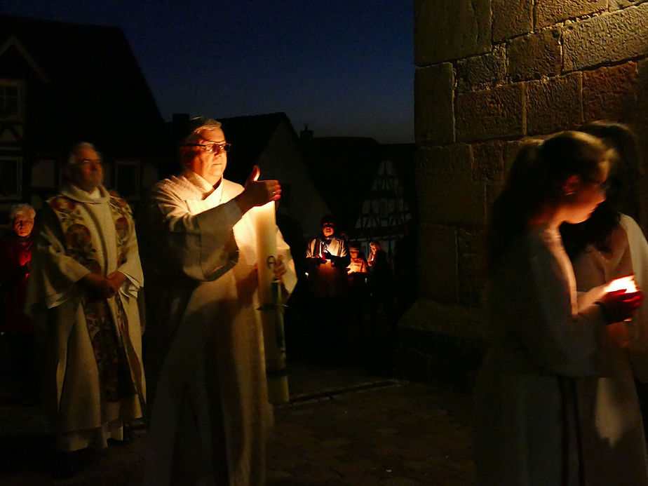 Lumen Christi - Auferstehungsmesse in St. Crescentius (Foto: Karl-Franz Thiede)